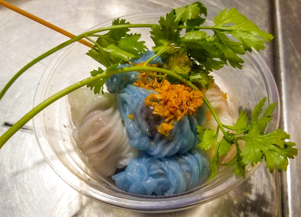 Kanompakmo ( Khao Kriab Pak Moh )