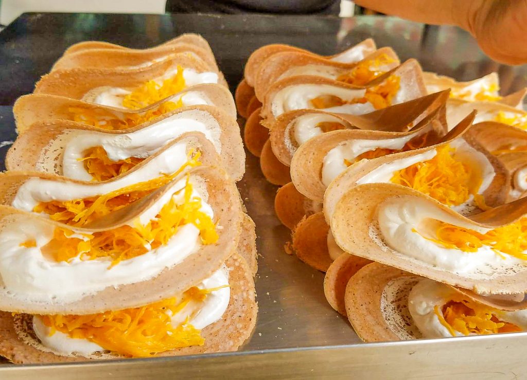 椰絲煎餅 Khanom Buang