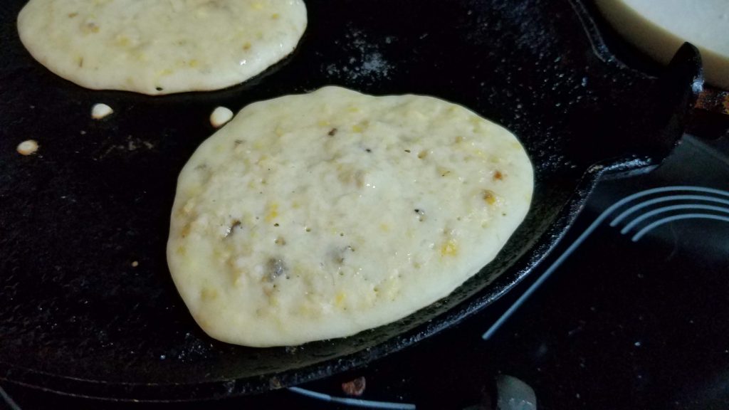 frying plantain pancake 煎南美大蕉口味鬆餅